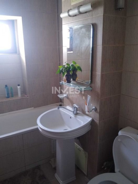 Apartament 4 camere decomandat, etaj intermediar,  Selgros