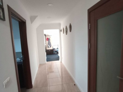 Apartament 3 Camere cu Priveliște Superbă și Curte, sos. Voinești, Iași