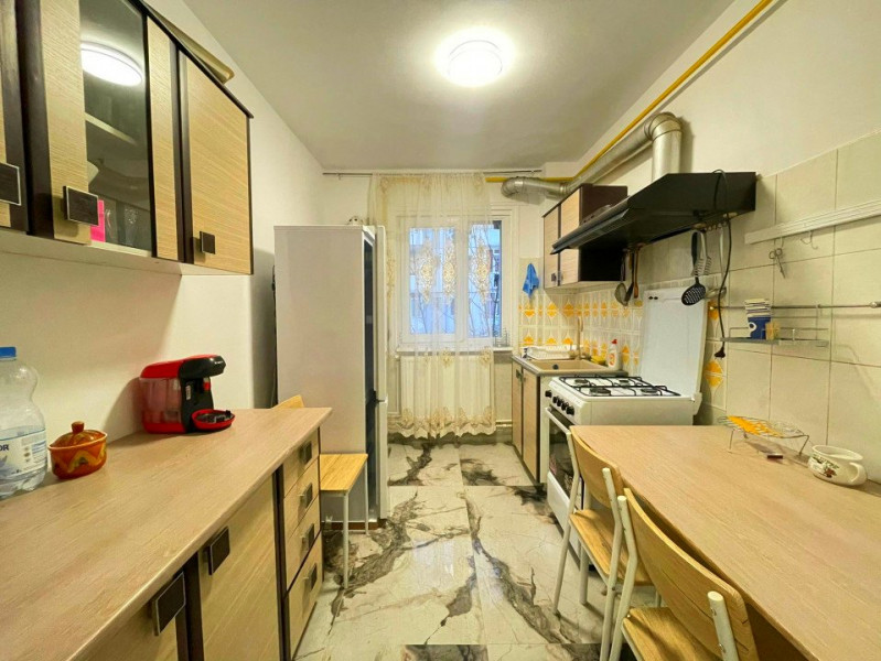 Apartament 3 camere decomandat-Tatarasi-etaj 2