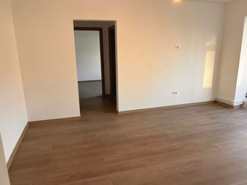 Apartament 2 camere - etaj 1 - Podu Roș 