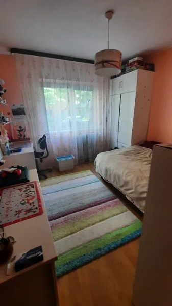 Galata - Ap 2 camere decomandat, renovat 