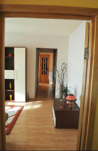 Apartament 3 camere - Baza 3 - Iași