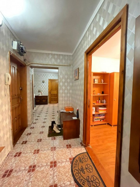 Apartament 4 camere-Tatarasi-Etaj 1