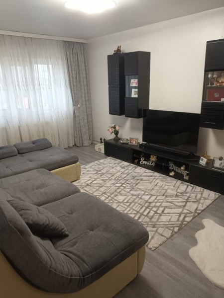 Apartament 3 camere decomandat-Tomesti-Etaj 1