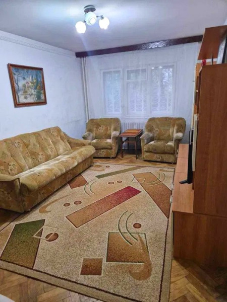 Apartament 3 camere - Podu Roș, bulevardul Cantemir 