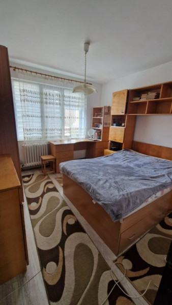 Alexandru cel Bun - apartament 3 camere renovat, mobilat 