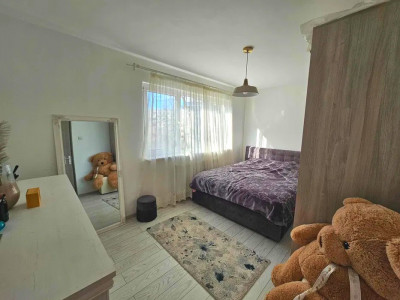 Apartament 3 camere-etajul 2-67mp-Podu Ros-Palas Mall