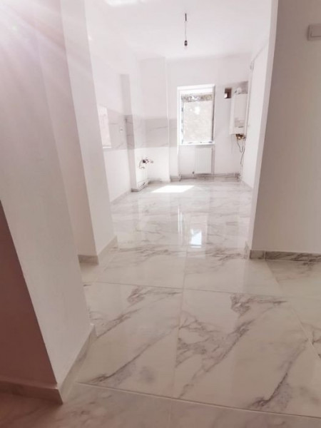 Apartament 3 camere complet renovat, ET 1, zona Pacurari, Iasi