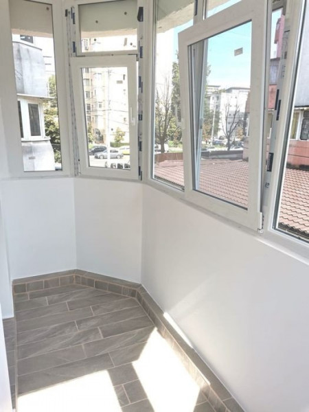 Apartament 3 camere complet renovat, ET 1, zona Pacurari, Iasi