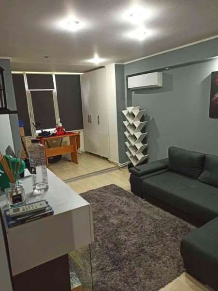 Apartament 3 camere decomandat - Podu Roș 