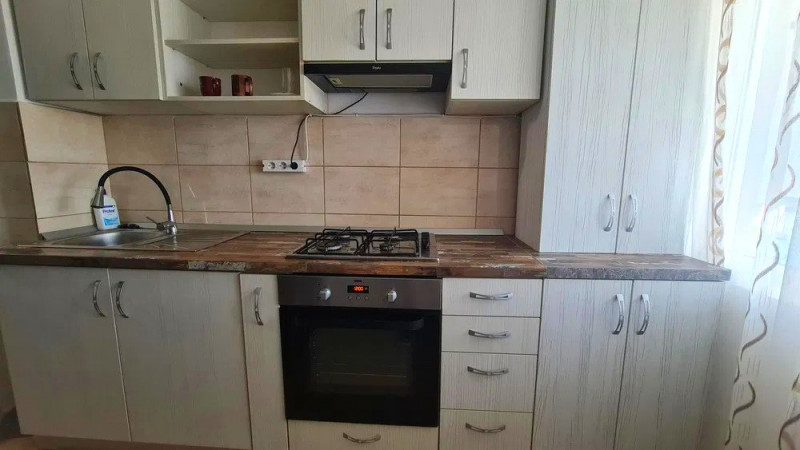 Apartament 3 camere decomandat - mobilat și utilat - Restaurant Cotnari/Podu Roș