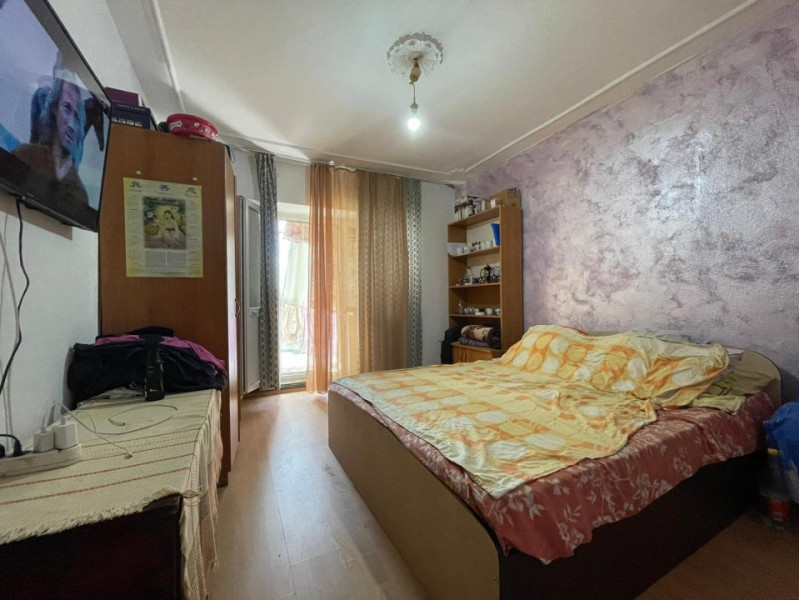 Apartament 3 camere si 2 bai, decomandat, zona  Gara- fostul Billa, Iasi