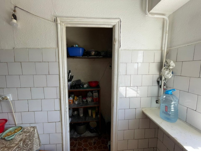 Apartament 3 camere si 2 bai, decomandat, zona  Gara- fostul Billa, Iasi