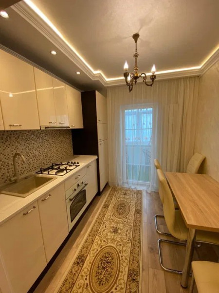 Apartament 3 camere, renovat, mobilat și utilat, zona Pacurari Iași