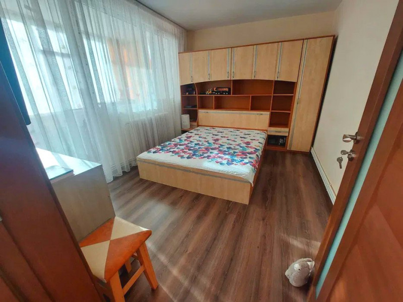 Apartament cu 3 camere - etaj intermediar - Palas Campus 