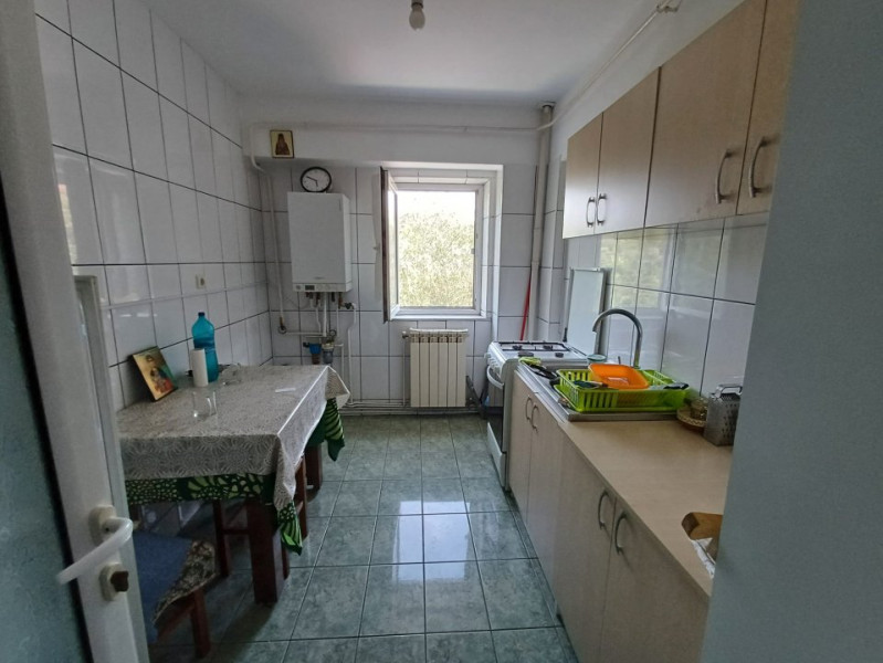 Apartament 2 camere, decomandat, mobilat-utilat Nicolina