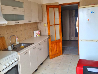 Apartament 3 camere decomandat - Baza 3, Iași 