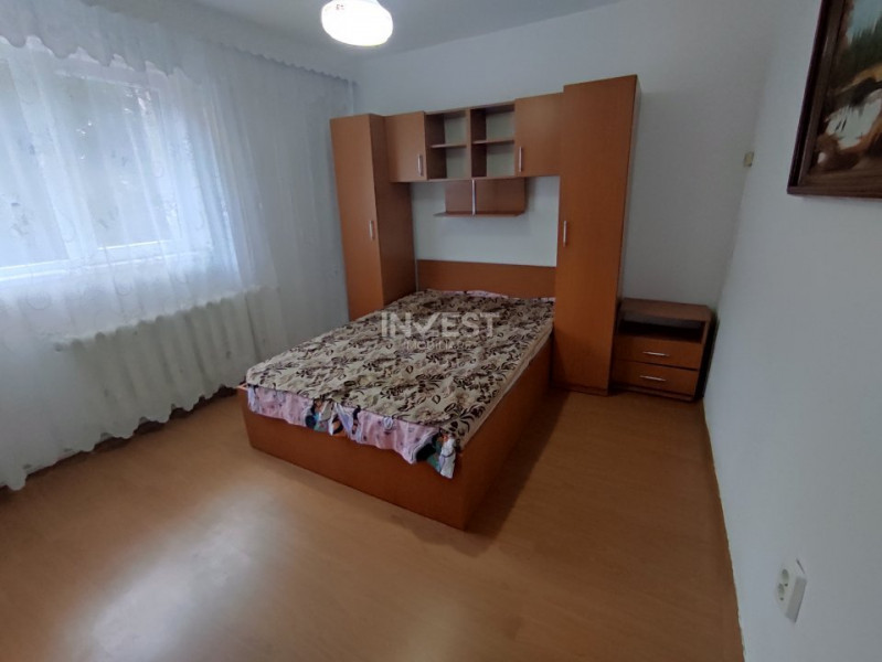 Nicolina, Ap. 2 camere, decomandat, etaj 1