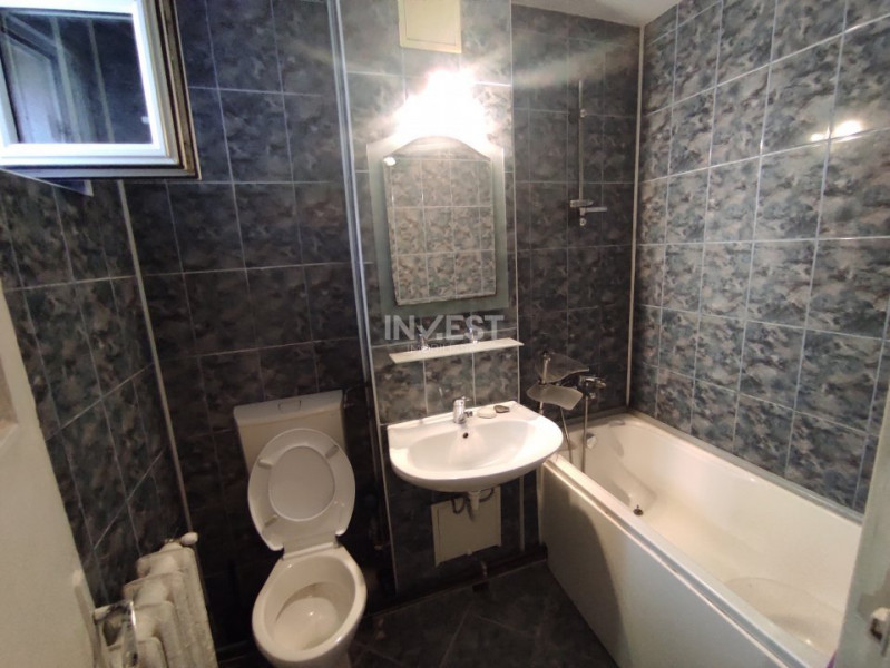 Nicolina, Ap. 2 camere, decomandat, etaj 1