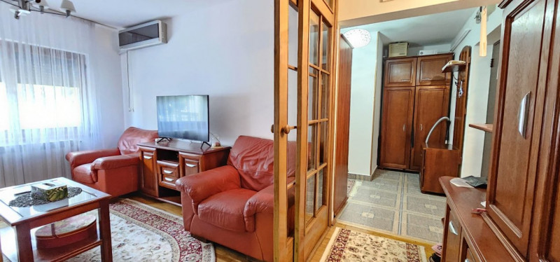 Piata Unirii-apartament cu 2 camere ETAJUL 1 