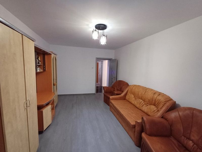 Mircea cel batran - Ap 3 camere decomandat, renovat- 72mp 