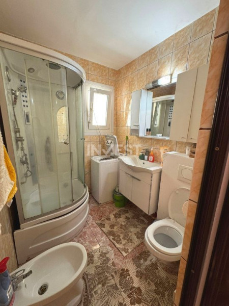 Apartament 2 camere - Podu Roș - de închiriat 