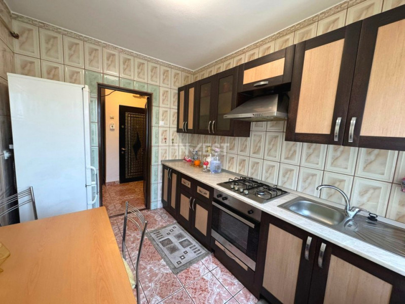 Apartament 2 camere - Podu Roș - de închiriat 