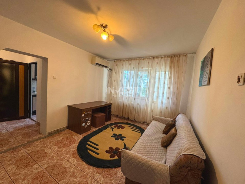 Apartament 2 camere - Podu Roș - de închiriat 