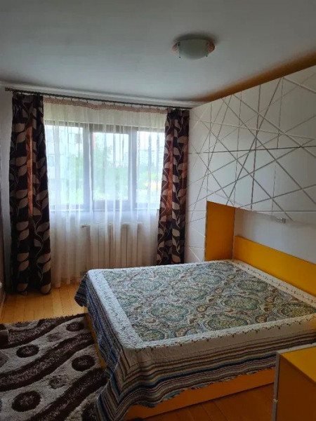 Apartament 2 camere decomandat - etaj intermediar - Podu Roș 