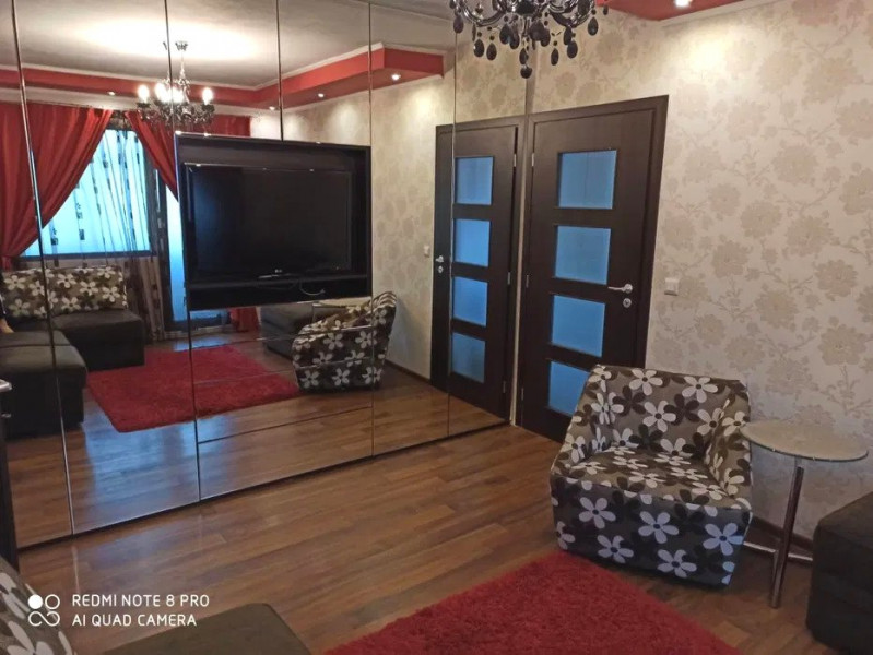 Apartament 2 camere - etajul 2 - Podu Roș - 60.000 euro 