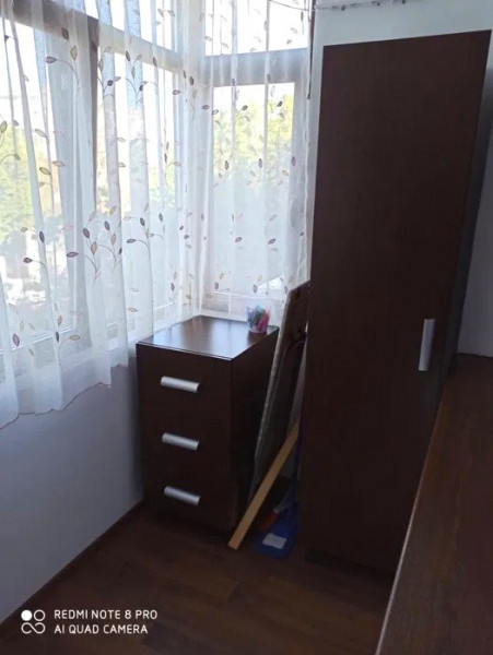 Apartament 2 camere - etajul 2 - Podu Roș - 60.000 euro 