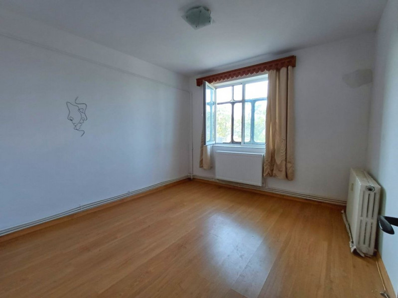 Apartament 2 camere - Podu Roș - 55.000 euro 