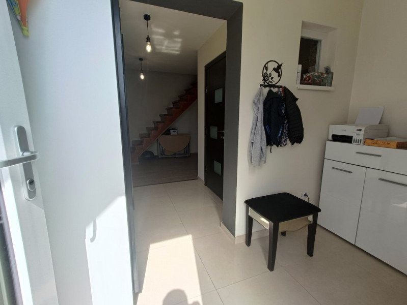 Casa 4 camere, garaj, 1424mp teren - mobilata si utilata