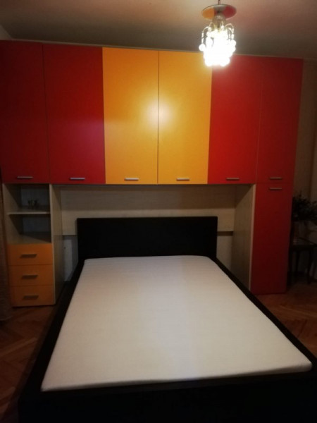 Apartament 2 camere, Podu Ros, etaj 1