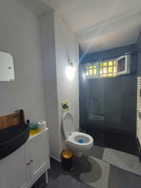 Apartament 2 camere de închiriat -etajul 2 -  PODU ROȘ 