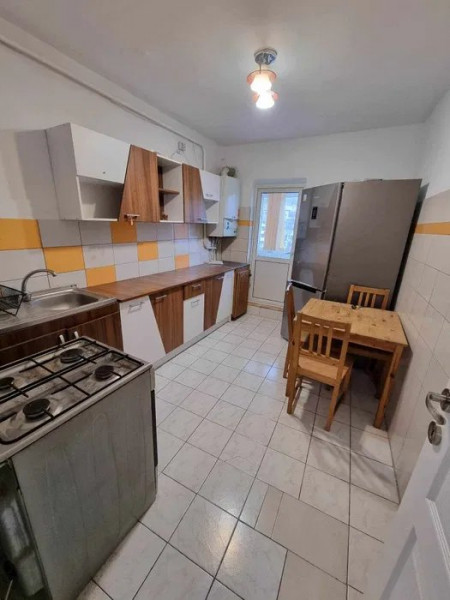 Apartament 3 camere, decomandat, Rapa Galbena- Gara, Iasi