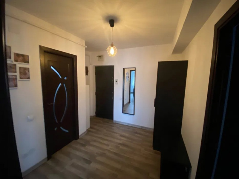 Apartament cu 2 camere decomandat 