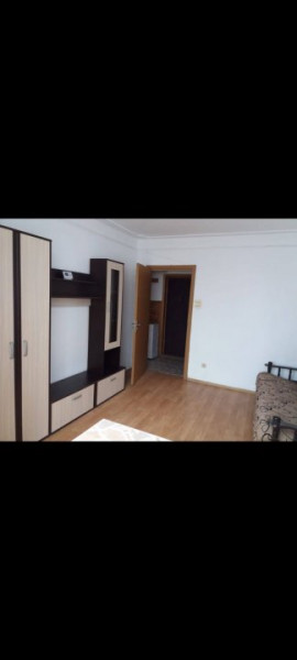 Alexandru cel Bun- Ap 2 camere, etaj 3 -65.000 euro 