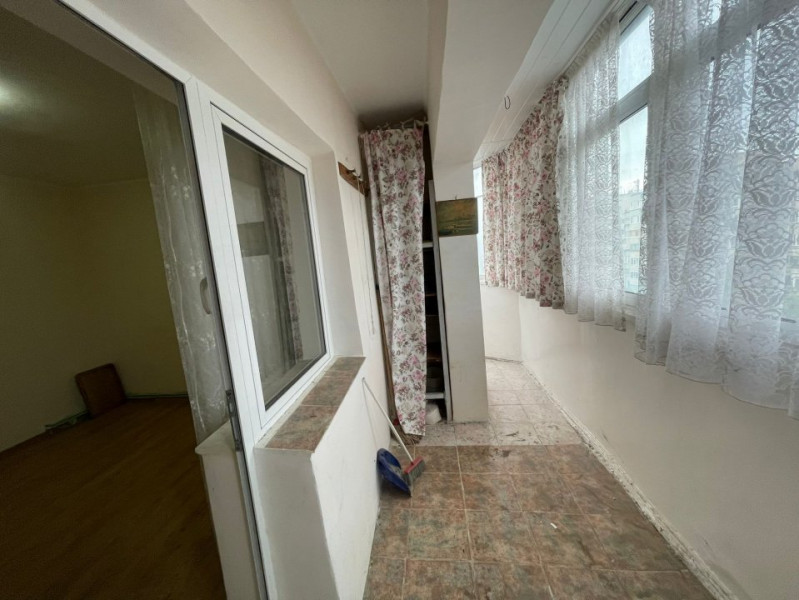 Apartament cu 3 camere, decomandat, Gara- Iasi