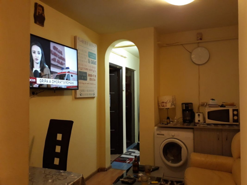 Apartament cu 1 camera, etaj 3, blocurile Iasicon, Podul de Fier