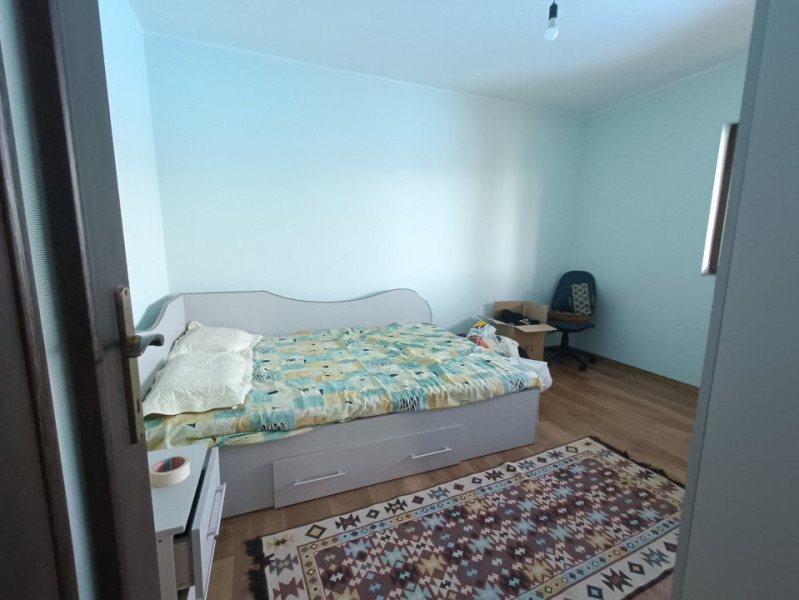 Casa cu 6 camere, 2 bucatarii, 520mp teren. Rediu- Gradinita Kiki