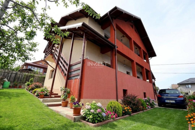 Casă individuală ideală pentru două familii sau locuință cu spațiu de lucru