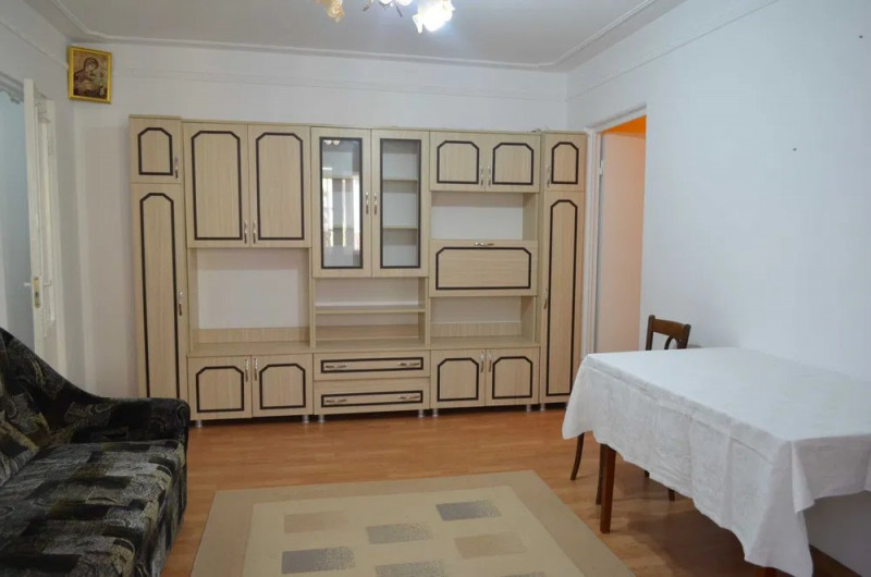 Mircea - Apartament 3 camere, etaj 3/4- 75.000 euro