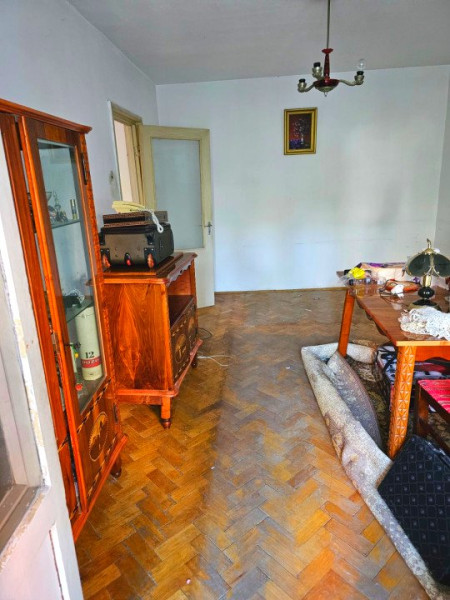 Apartament 2 camere decomandat - etajul 2 - rond Podu Roș