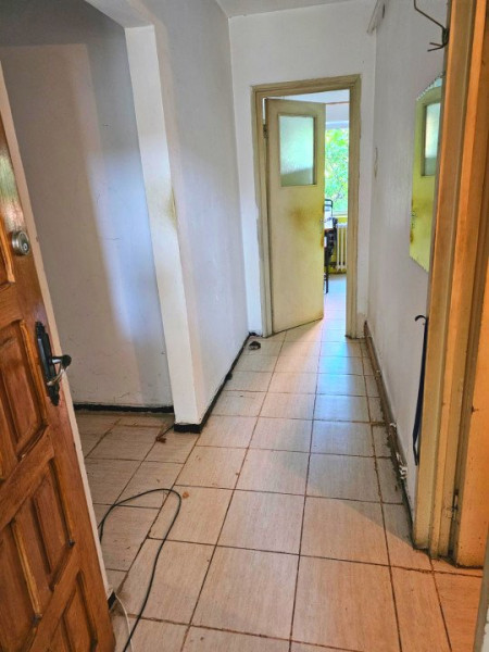 Apartament 2 camere decomandat - etajul 2 - rond Podu Roș