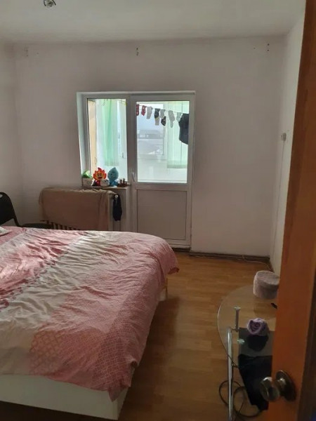 Apartament 3 camere mobilat si utilat, zona Pacurari- Iasi