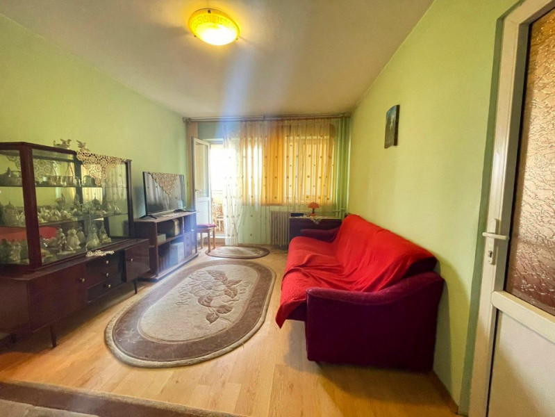 Apartament 2 camere-Tatarasi-Piata Chirila-etaj intermediar