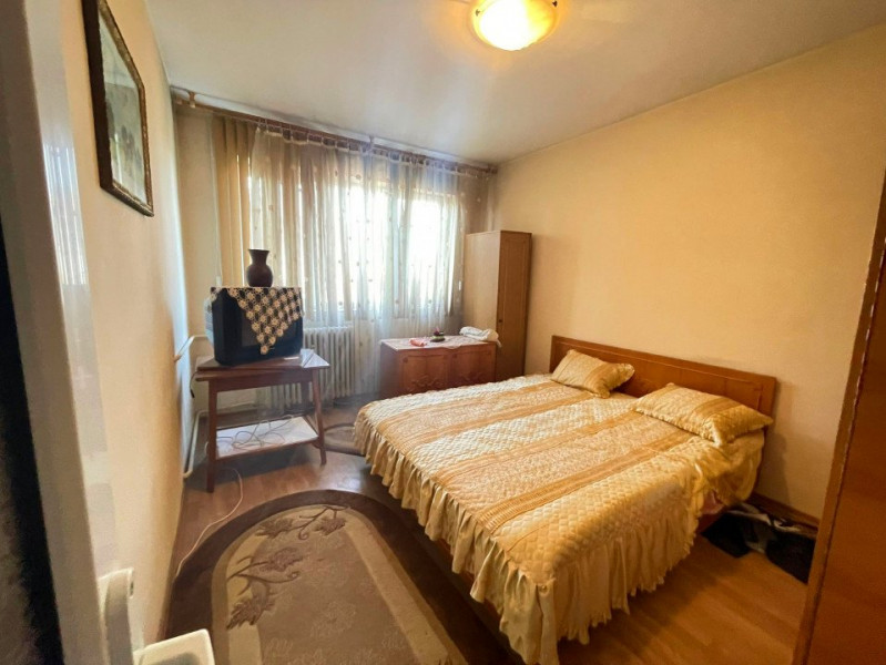 Apartament 2 camere-Tatarasi-Piata Chirila-etaj intermediar