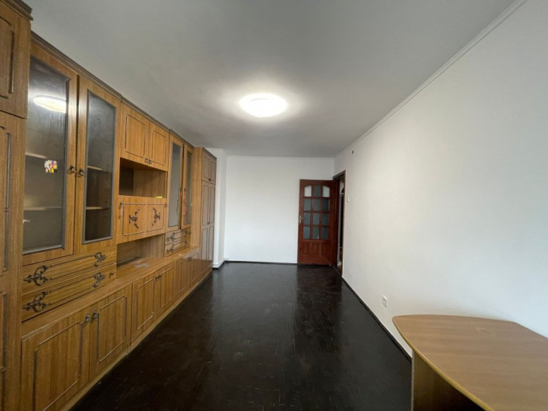 Apartament 4 camere, decomandat, Pacurari, Iasi 