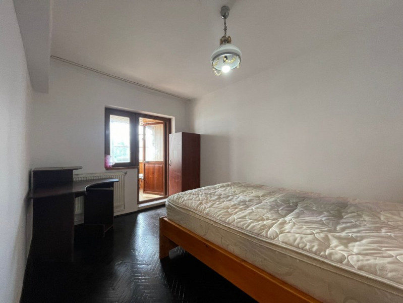 Apartament 4 camere, decomandat, Pacurari, Iasi 